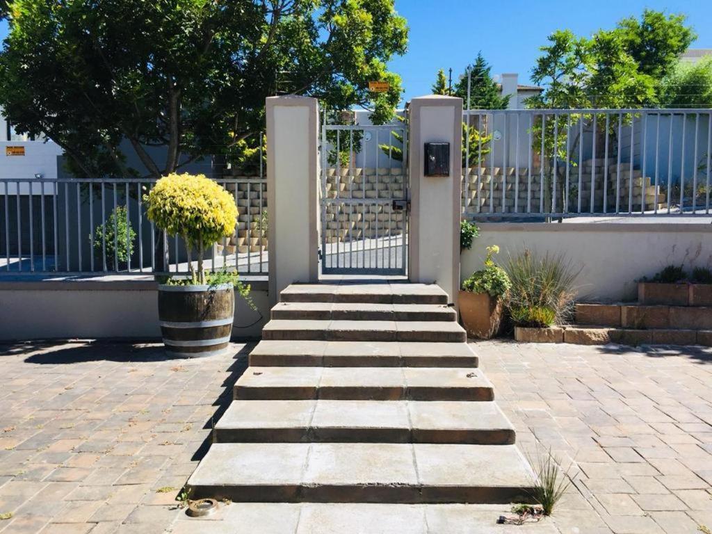 Harbour Close Boutique Villa Cape Town Exterior photo